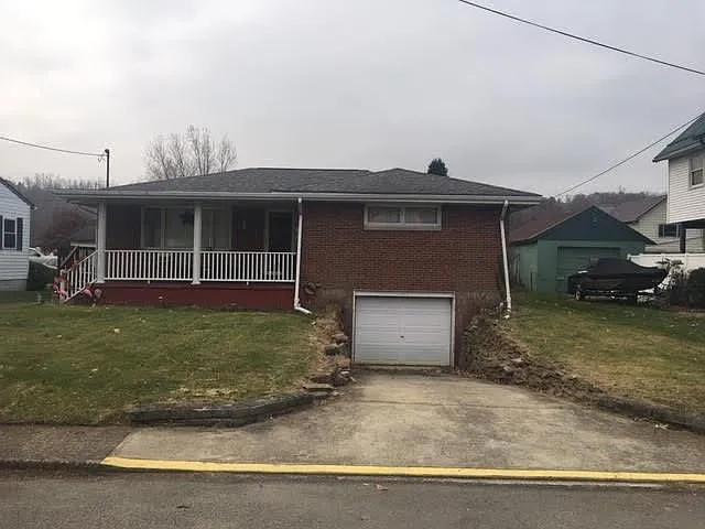 1012 Garfield Ave photo 1