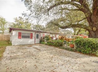 1006 Valencia Rd, Plant City, FL 33563