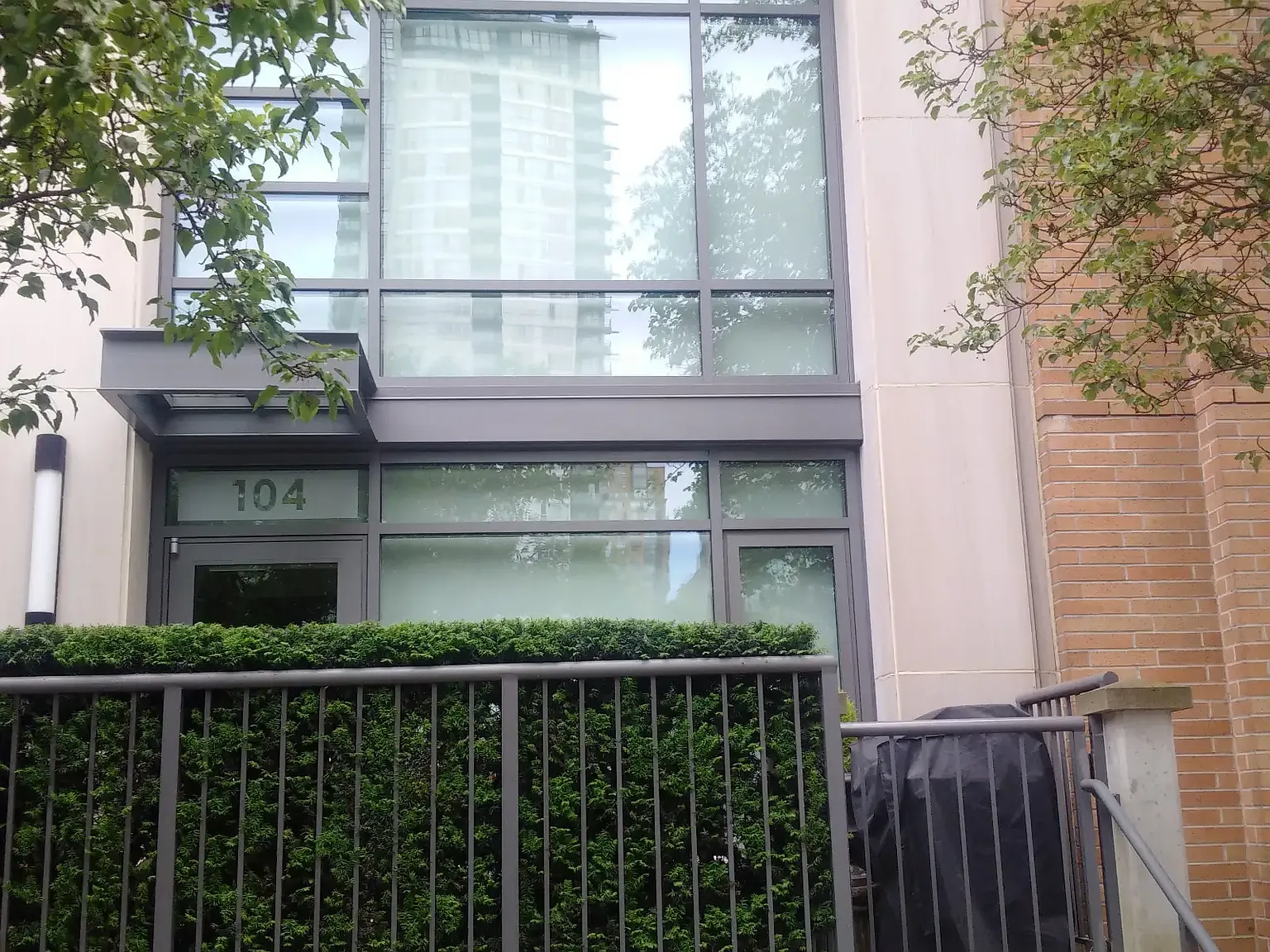 2 bed, 1100 sqft, $3,800 — Photo 3