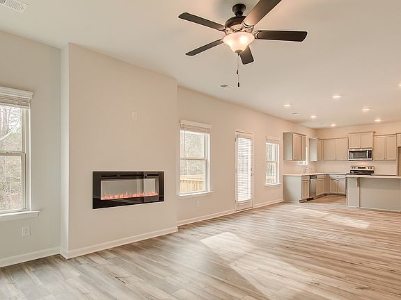 7th image of this home