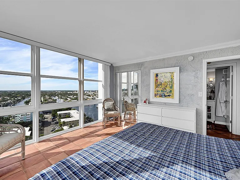 2841 N Ocean Blvd #1801 — Photo 33