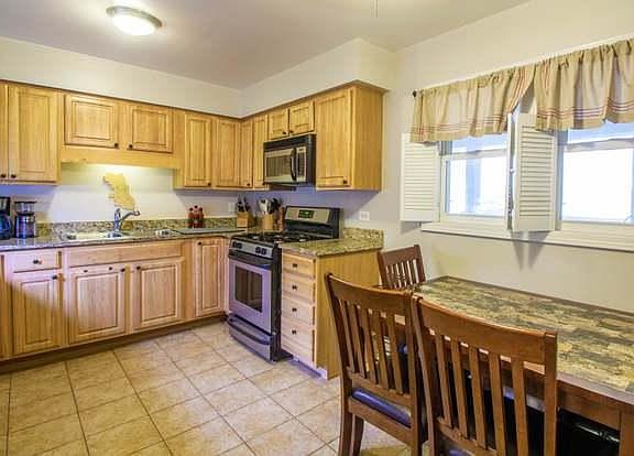 Kitchen & dining room