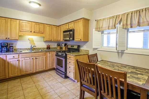 Kitchen & dining room