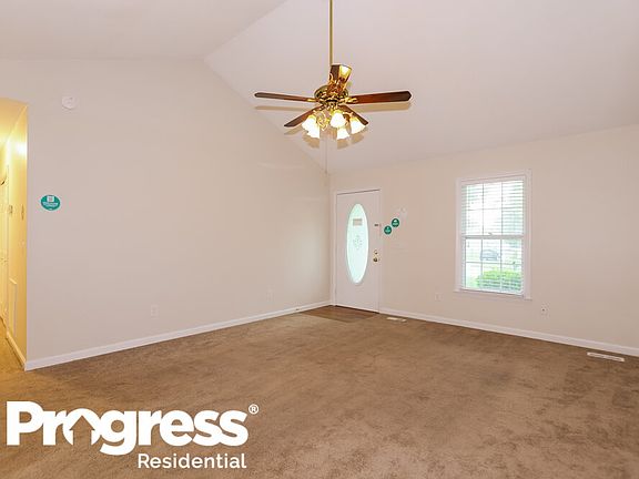 4th image of 2303 Centertree Dr