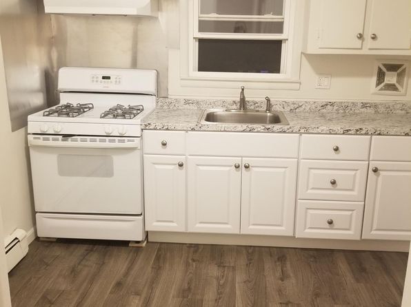 28 Carpenter St APT 1