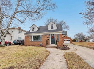 1483 Harvey St, Green Bay, WI 54302