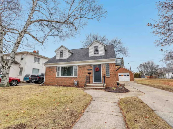 1483 Harvey St, Green Bay, WI 54302