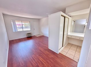 (Undisclosed Address), Van Nuys, CA 91405