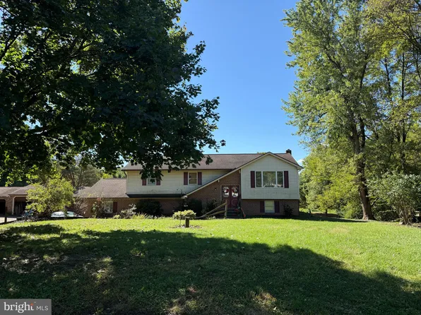167 Ken Lin Dr, Carlisle, PA 17015
