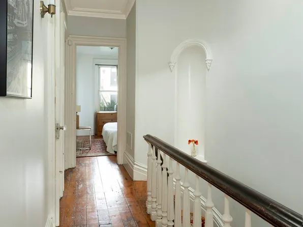 823 Union Street image 10 of 14