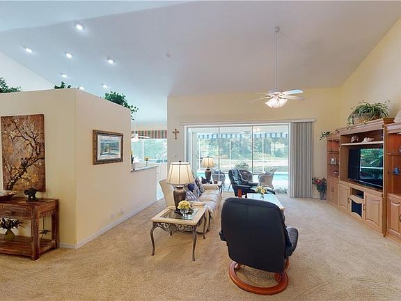 3rd image of 816 Blue Crane Dr