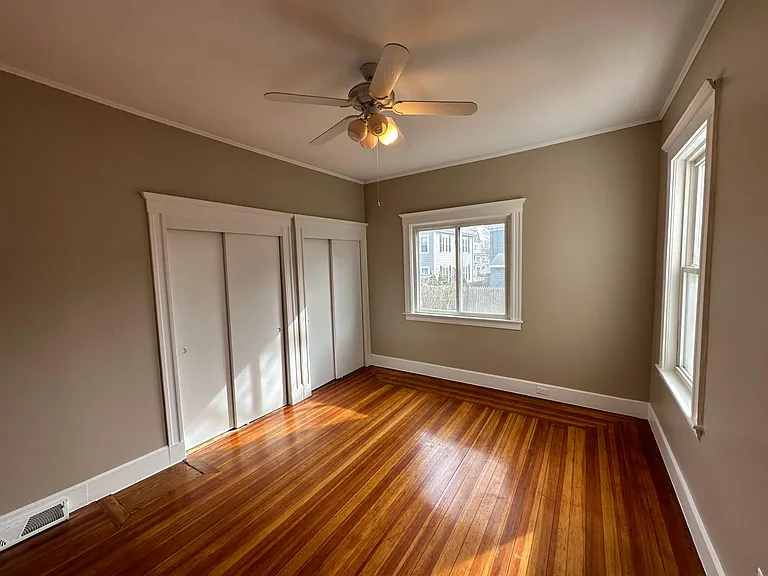 12 Auburn St #1 — Photo 3
