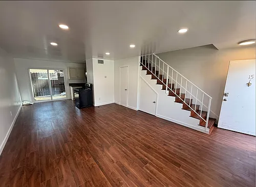 8414 Columbus Ave #15 Photo 1