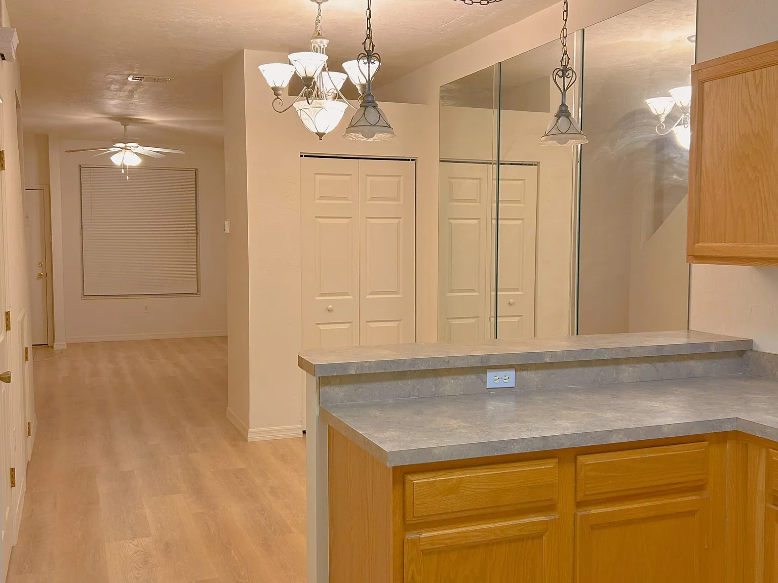 2 bed, 1176 sqft, $1,450 — Photo 4