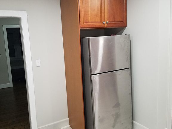5th image of 3202 Hazelwood Ave