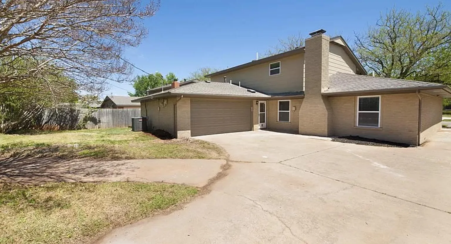 6801 N Saint Clair Ave — Photo 3