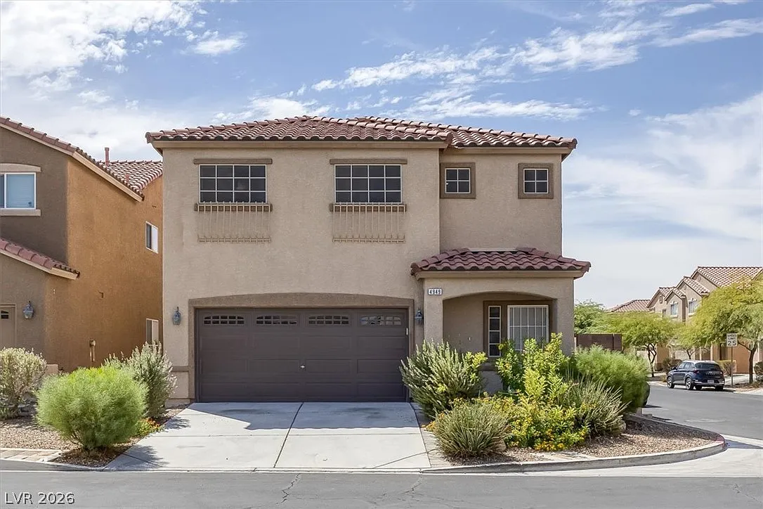 4 bed, 3.0 bath, 2579 sqft, $2,345 — Photo 1