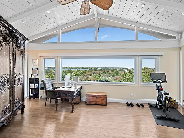 174 Dune Rd — Photo 19