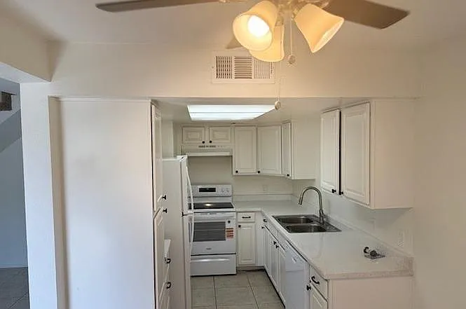 51025 Avenida Martinez #A11 — Photo 10