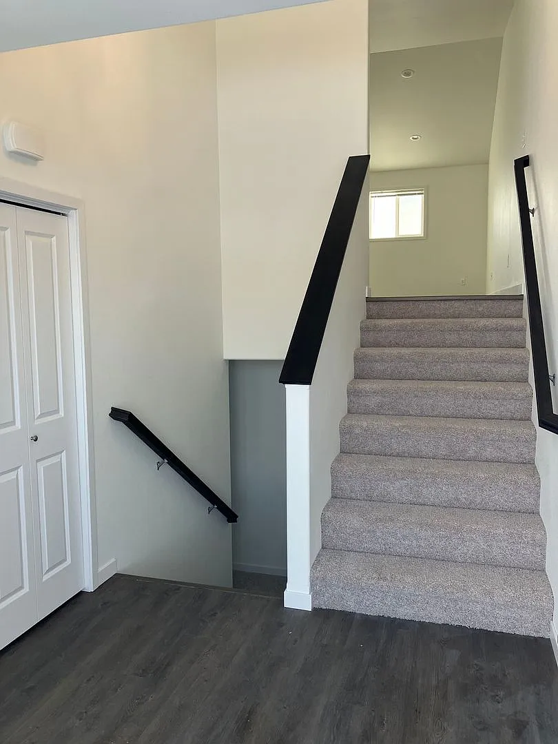 3 Bed 3 Bath Twin Home — Photo 3