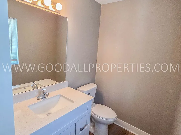 425 SE Waco Pl — Photo 15