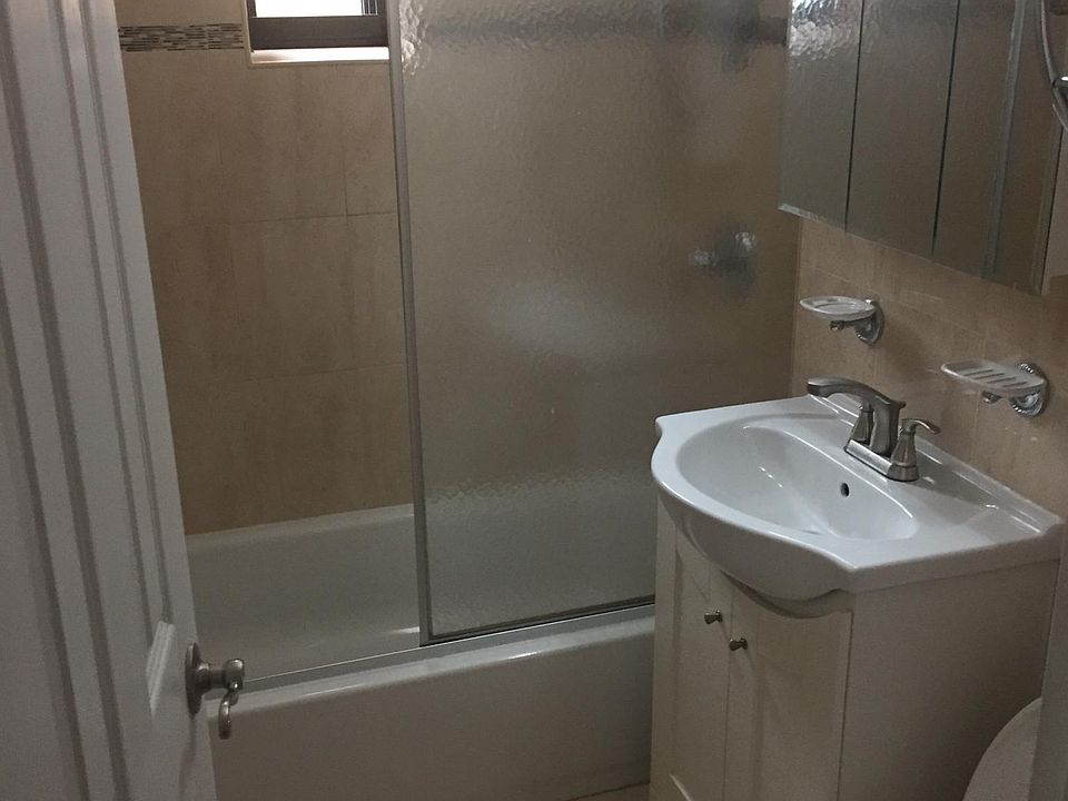 2nd image of 30 Ebbitts St