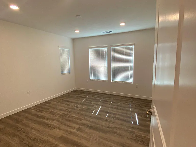 11250 N Micke Grove Rd — Photo 14