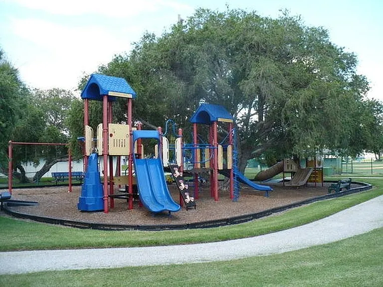 Rosselli Park
