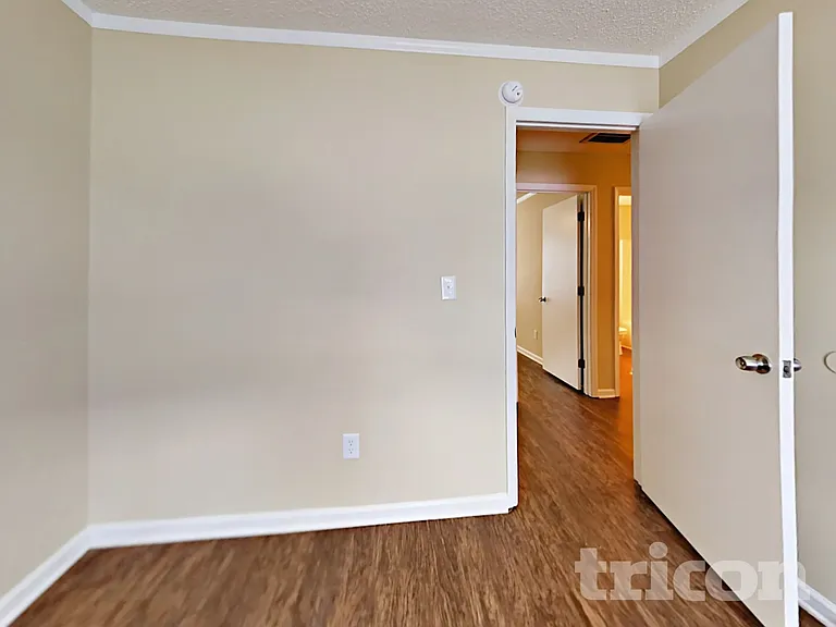 2104 David Earl Dr — Photo 9