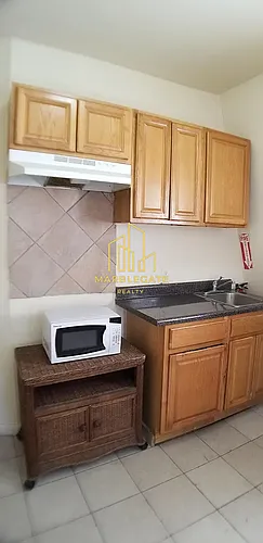 1165 Mary St Photo 1