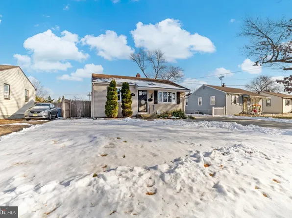 319 S Coles Ave, Maple Shade, NJ 08052