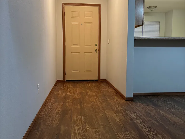 112 Sage St — Photo 2