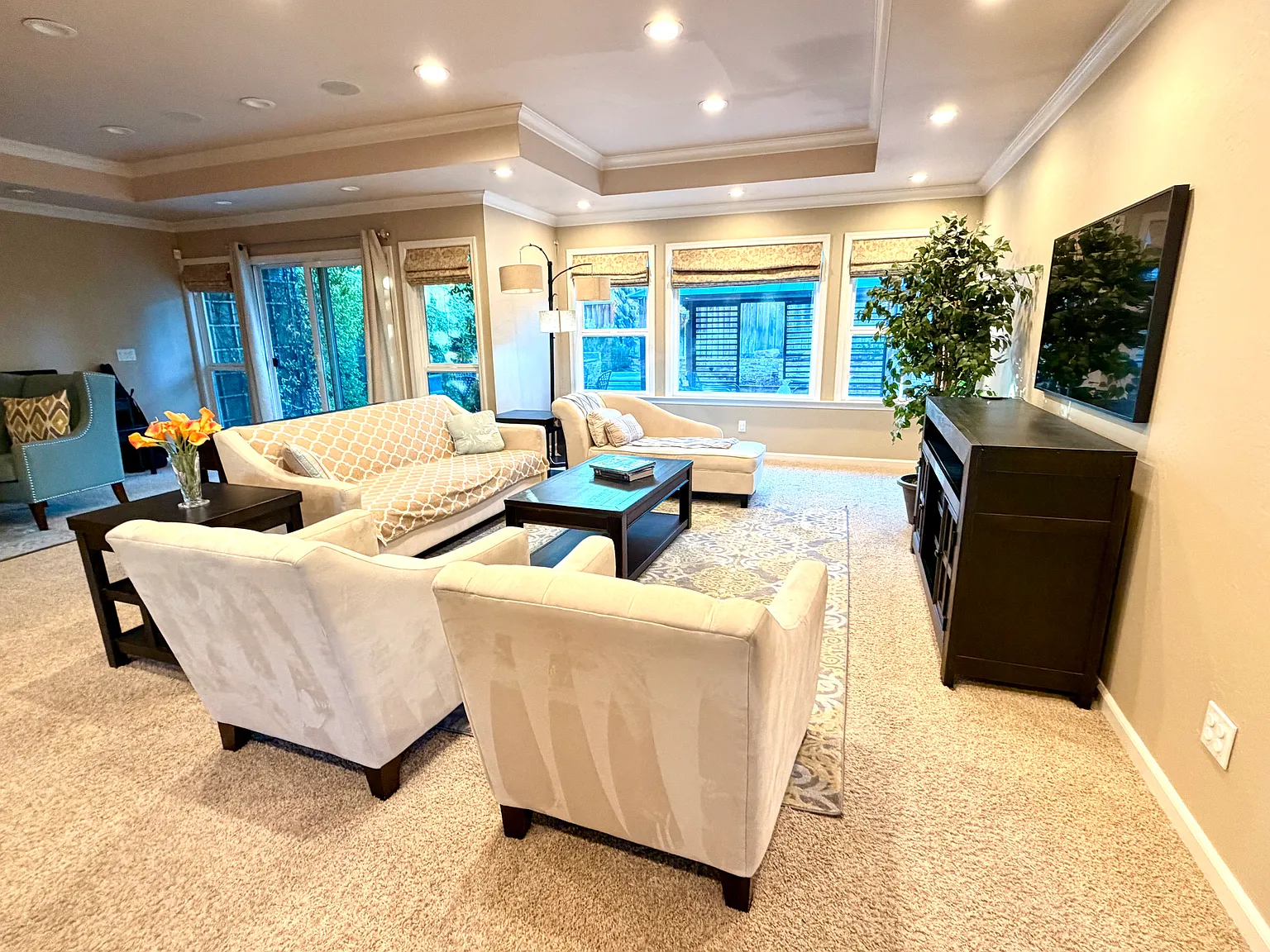 4 bed, 2020 sqft, $6,000 — Photo 4