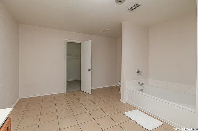 655 Northlake Dr — Photo 42