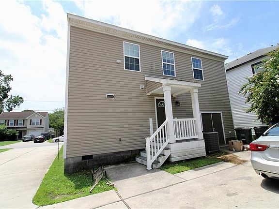 3rd image of 854 W 43rd St