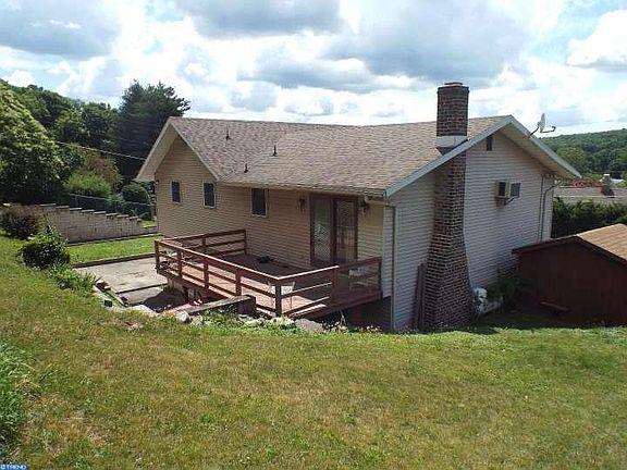 3rd image of 601 W Washington St
