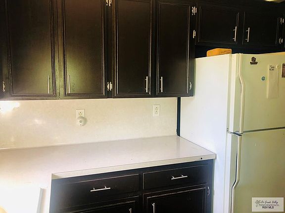 3rd image of 135 W Resaca Dr