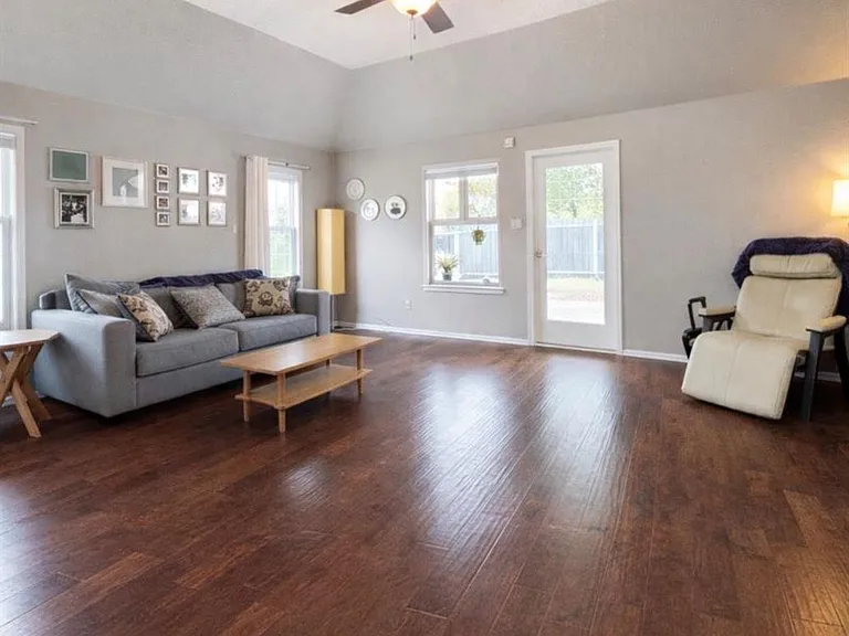 1052 Hot Spring Valley — Photo 10