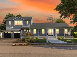 20 Blossom Rd, Braintree, MA 02184