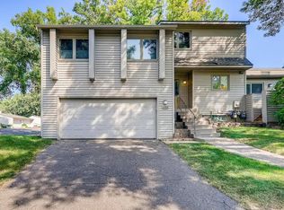 1543 W Bavarian Ct, Minneapolis, MN 55432