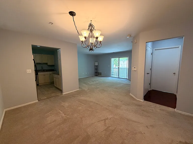 1635 King Ct — Photo 5