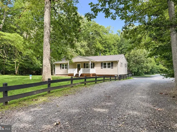 12850 Janschek Dr, Waldorf, MD 20601