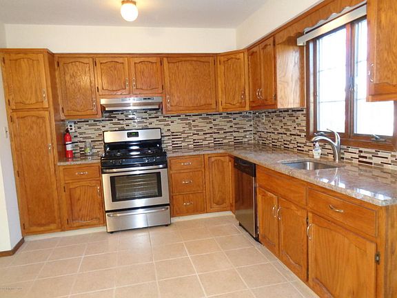 4th image of 3126 Sterling St