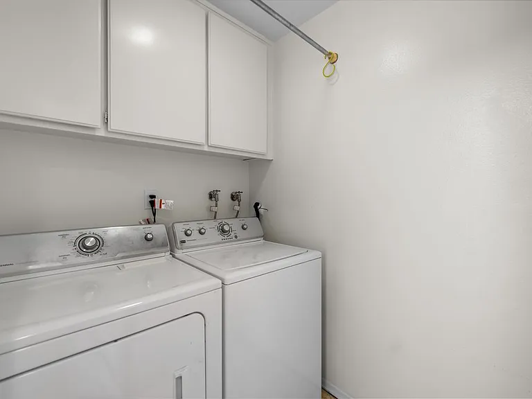 7100 Balboa Blvd #803 — Photo 26
