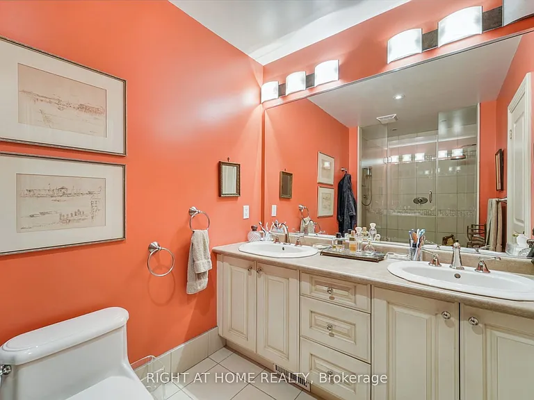25 Clarendon Ave — Photo 34