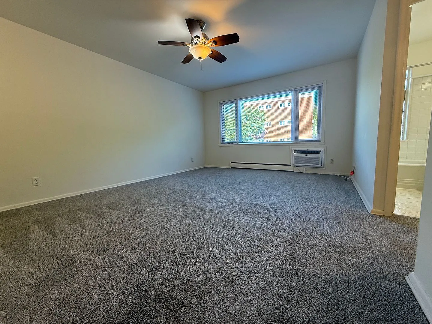 1936 Ford Parkway — Photo 2