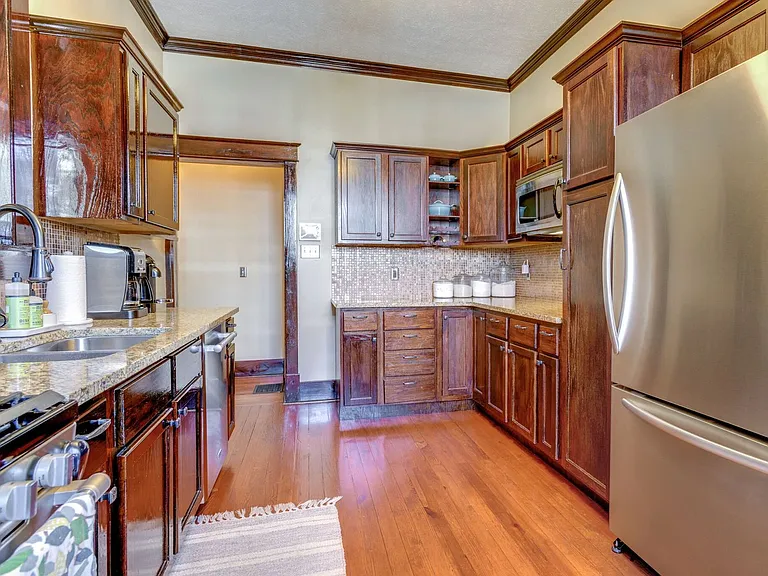 801 Shelby Ave — Photo 13