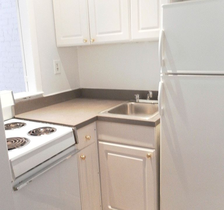 2nd image of 340 E 87th St APT 3C