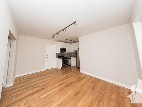 3rd image of 2420 N Kedzie Blvd APT 301