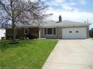 2591 Struhar Dr, Rocky River, OH 44116
